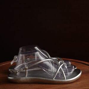 OluKai Sandals Womens Size 11 Silver Waiau Leather Slingback Comfort Shoes READ